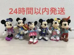 ディズニー　ミッキー&ミニーぬいぐるみバッジセット