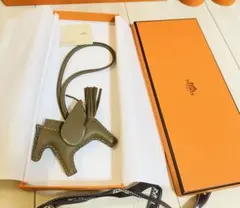 最終値下げ　新品エルメス ロデオ ペガサス PMチャーム ソーエトゥープKのサムネイル