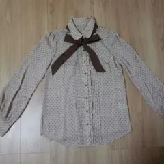 ☆美品！　イング　ドット＋フリルブラウス☆