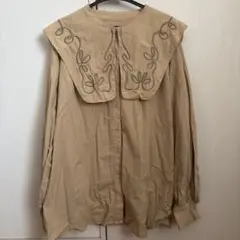 ZOZO購入品 刺繍付きベージュ長袖シャツ