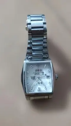 希少 稼動品 ORIENT スリースター 自動巻き腕時計 ホワイト - メルカリ