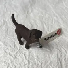 シュライヒ Schleich 動物フィギュア　ラブラドール・レトリバー（子犬）
