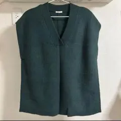 GU ニットベスト