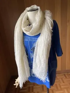 オールシーズン　ホワイト　地模様　大判ストール