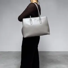 美品✨FURLA フルラ　テッサ　トートバッグ　肩がけ　A4可能　グレージュ系
