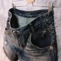 バーバリーブルーレーベル・デニムショートパンツ・ダメージ加工ローライズS大サイズ