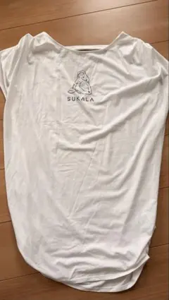 SUKALA ホワイト Vネック ヨガウェア