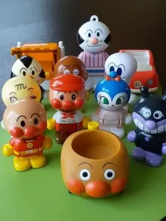 アンパンマン フィギュア 9体セット:乗り物3個