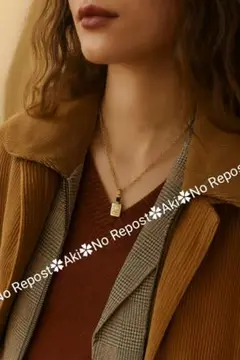 【現品限り】YSL Beaute ノベルティ チャーム （社外品ネックレス付）