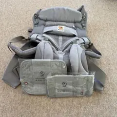 エルゴ抱っこ紐とよだれカバーのセット