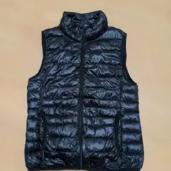 UNIQLO　黒　ダウンベスト　キルティング　中綿