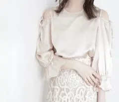 PROPORTION BODY DRESSING オープンショルダーブラウスのサムネイル