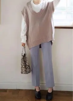 センタープレスフレアパンツ