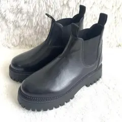 Item thumbnail for item 3a1ba4a9-e90f-4f05-8285-dd09c6729f97