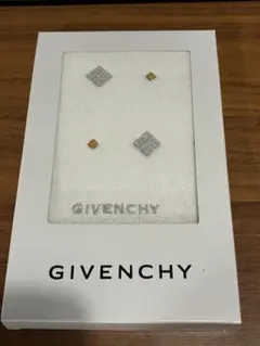 【他の商品とまとめ割引可能】GIVENCHY タオルハンカチ ダイヤモンド刺繍