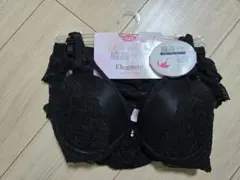 Elegante D65 ブラック ブラジャーショーツ 上下