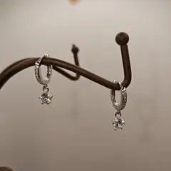キュービックジルコニア フープピアス 揺れる 可愛い