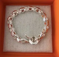 Item thumbnail for item 29a8c846-5985-401a-8db5-3c71da48d89a