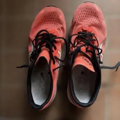 ASICS スパイク・シューズ レッド/ブラック