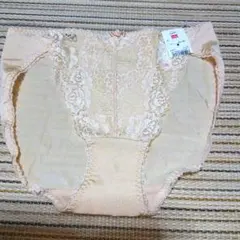 【新品】トリンプレース装飾 オレンジ ハイウエストショーツ Mサイズ