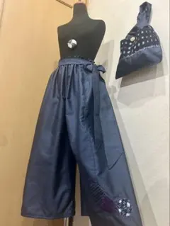 大島紬　絣　リメイク　フレアパンツ　MLサイズ　バック　コサージュ　刺子入り