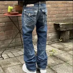 TRUE RELIGION フレアデニム