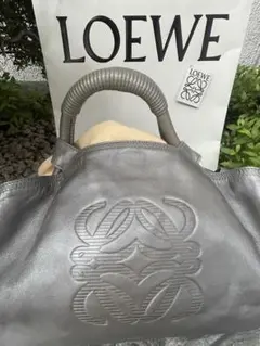 【一度着用のみ】LOEWE アナグラム　ナッパアイレグレー レザー ハンドバッグ