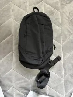 ユニクロ　クロスボディバッグ　黒