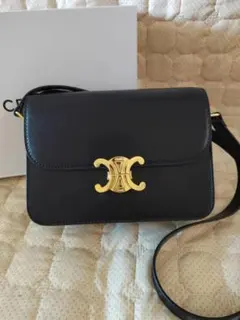 Item thumbnail for item b074ae8b-ea76-413a-805a-ca72286bd9bd