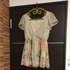 お値下げ！onewayにて購入  ECLAIR  レースと花柄シフォンのトップス
