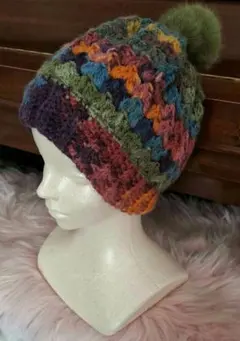 カラフルポンポン付きニット帽