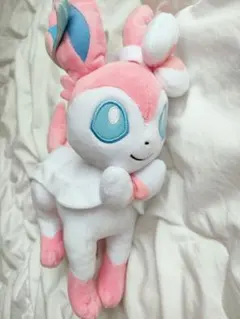 ポケモンセンター正規品　ニンフィア ぬいぐるみ Pokemon Centerのサムネイル