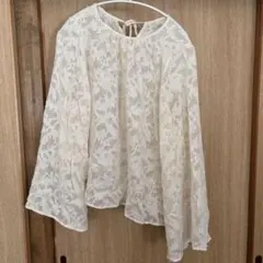 しまむら フレア袖ブラウス 濃白