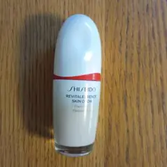 SHISEIDO REVITAL ESSENCE SKIN GLOW 220