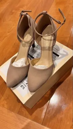 【未使用】お呼ばれパンプス★ベージュ★スエード★ヒール