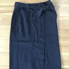 黒デニムスカート