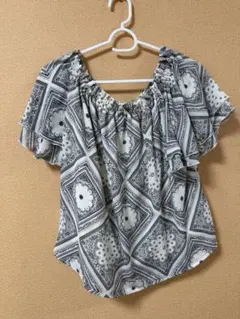 INGNI フリル半袖トップス Mサイズ　レディース　シャツ