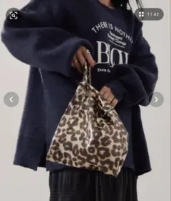 新品 カラビナ付きアソート柄プリントスパンコールBAG レオパード