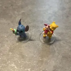 ディズニー　ガチャガチャ　プーさんとスティッチ2点