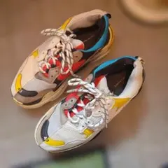 BALENCIAGA Triple S スニーカー 43のサムネイル