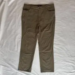 カーキ ストレートパンツ カジュアルパンツ レディース