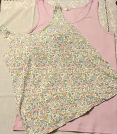 ユニクロブラ付き花柄とブラ無しピンクのタンクトップ XL 2枚セットのサムネイル