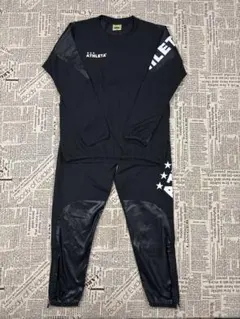 ATHLETA ブラック 薄手ピステ　140cmのサムネイル