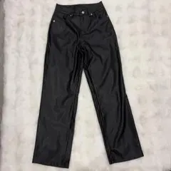フェイクレザー ストレートパンツ ブラック