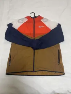 レア　Nike ウィンドブレーカー フード付き