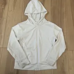 ユニクロ　エアリズム UVカットフルジップパーカ　　 130