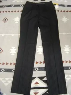 VISARUNO　ビサルノ　ストライプ柄　スラックス　パンツ　未使用・タグ付き。