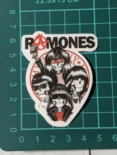 Item thumbnail for item 333f40eb-b916-499e-a0ea-87f0933a0d3f