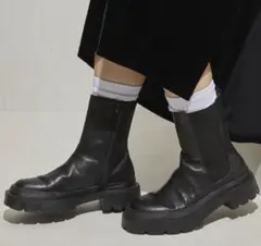 美品 アトリエブルージュ サイドゴア タンクブーツのサムネイル