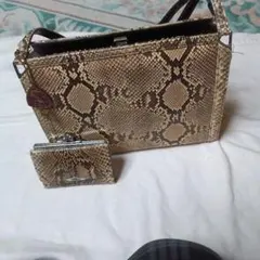 パイソン　ハンドバック